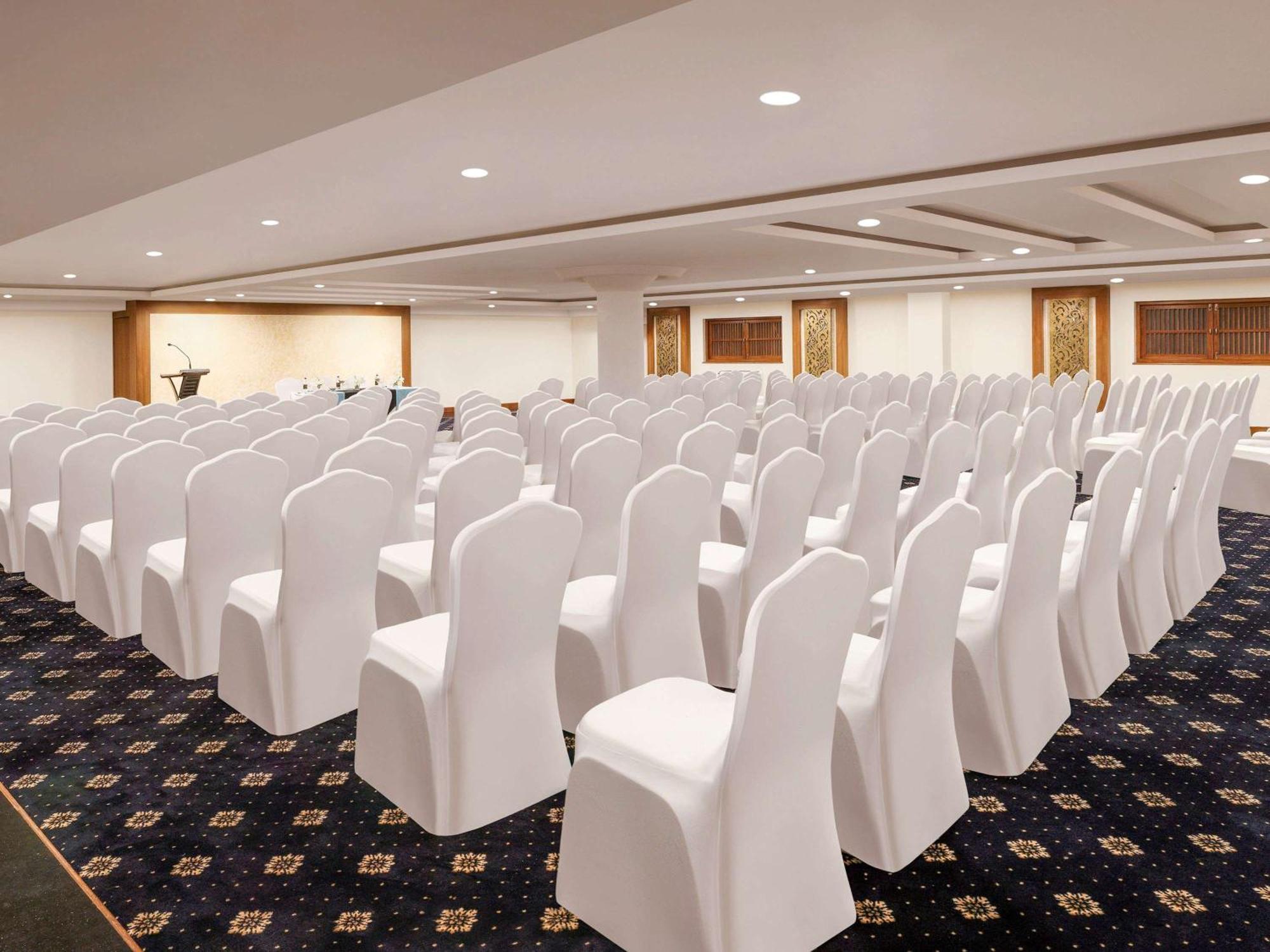 Novotel Goa Dona Sylvia Resort Cavelossim Bagian luar foto